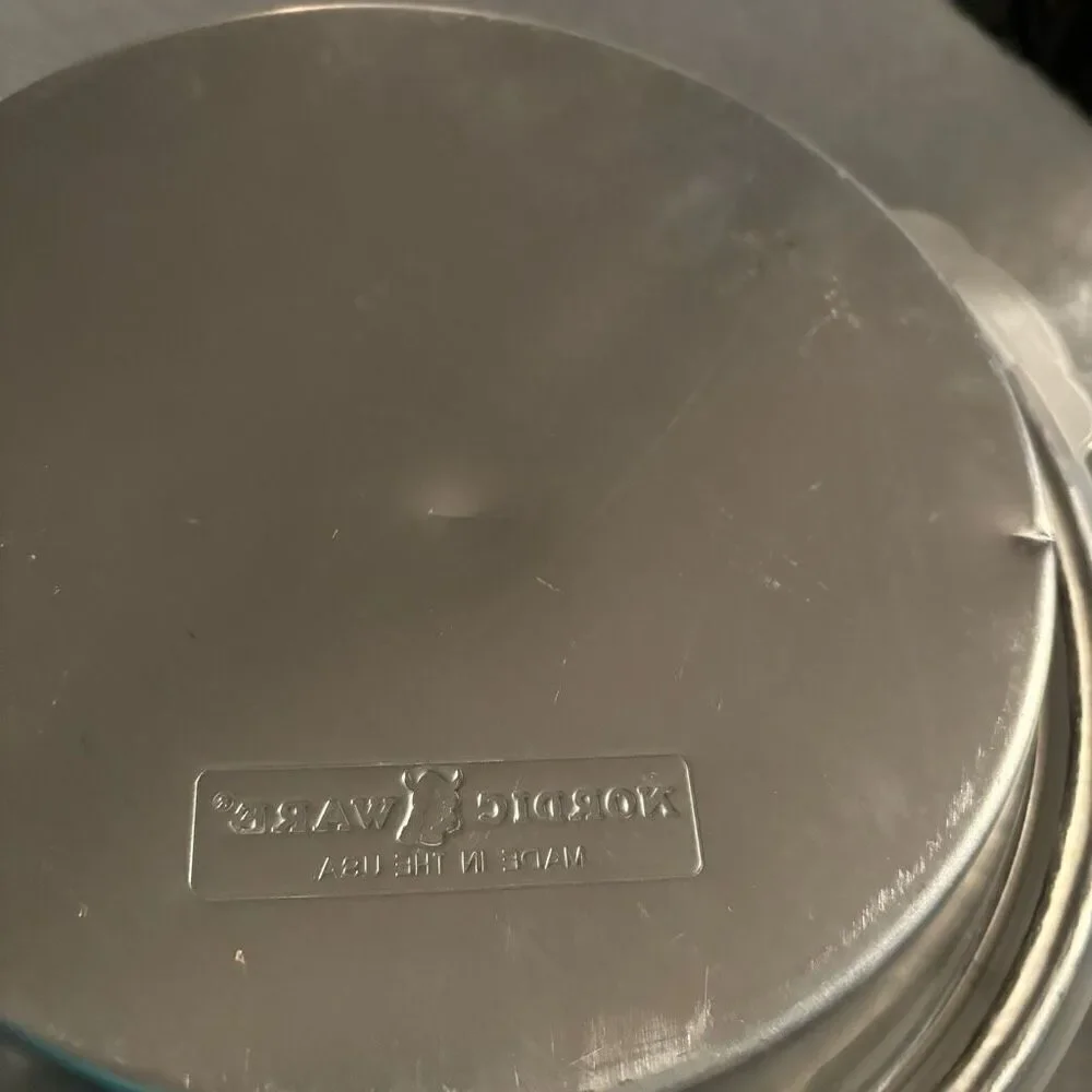 Nordic Naturals High Dome Covered Pie Pan